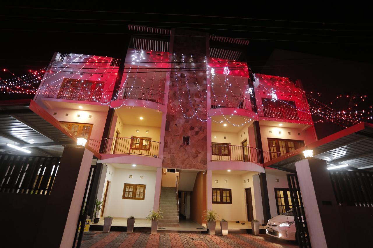 Hotel Indaura Ettukala Exterior foto